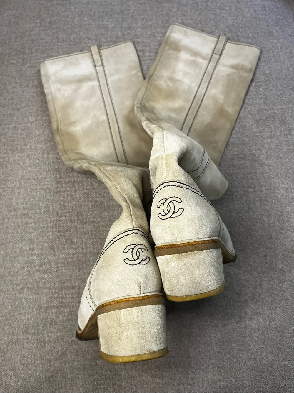 Vintage CHANEL Knee High Suede Boots Light Beige EU 38 Fold-over Gold Interior